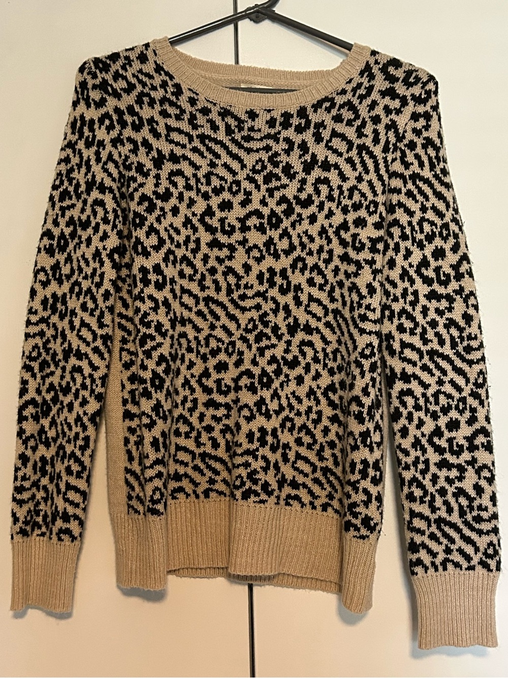 Women’s Faded Glory Leopard Print Crewneck Sweater - Beige & Black - Size M